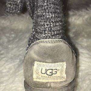 Authentic Ugg Grey Knitted Grey Boots